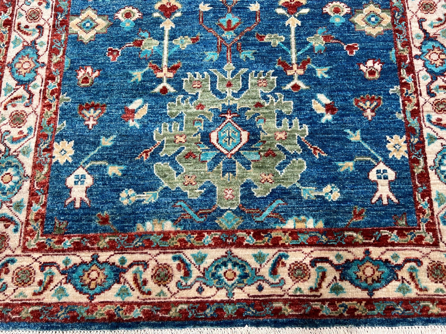 Transitional Heriz 3'4"x4'10" Area Rug