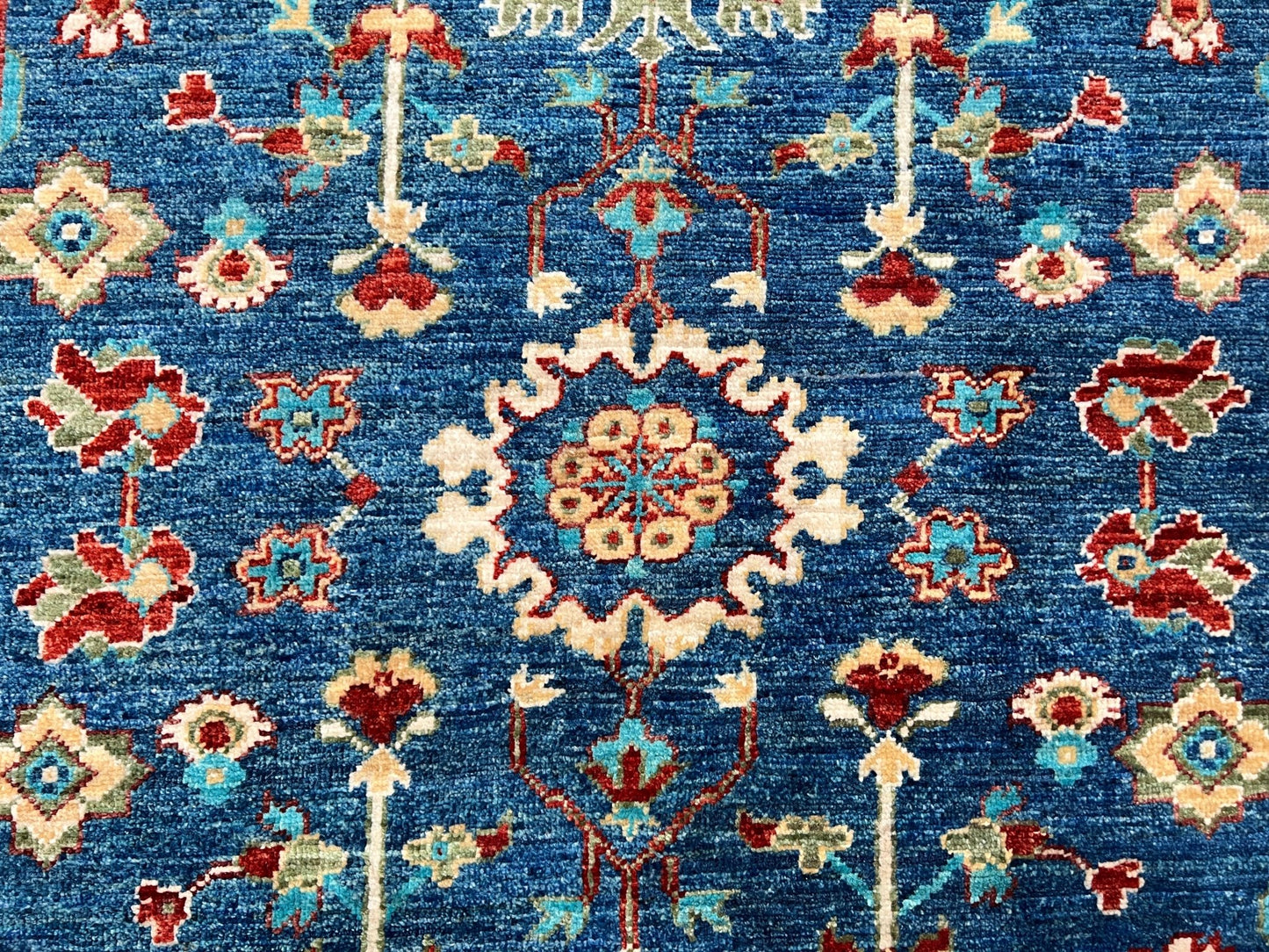 Transitional Heriz 3'4"x4'10" Area Rug