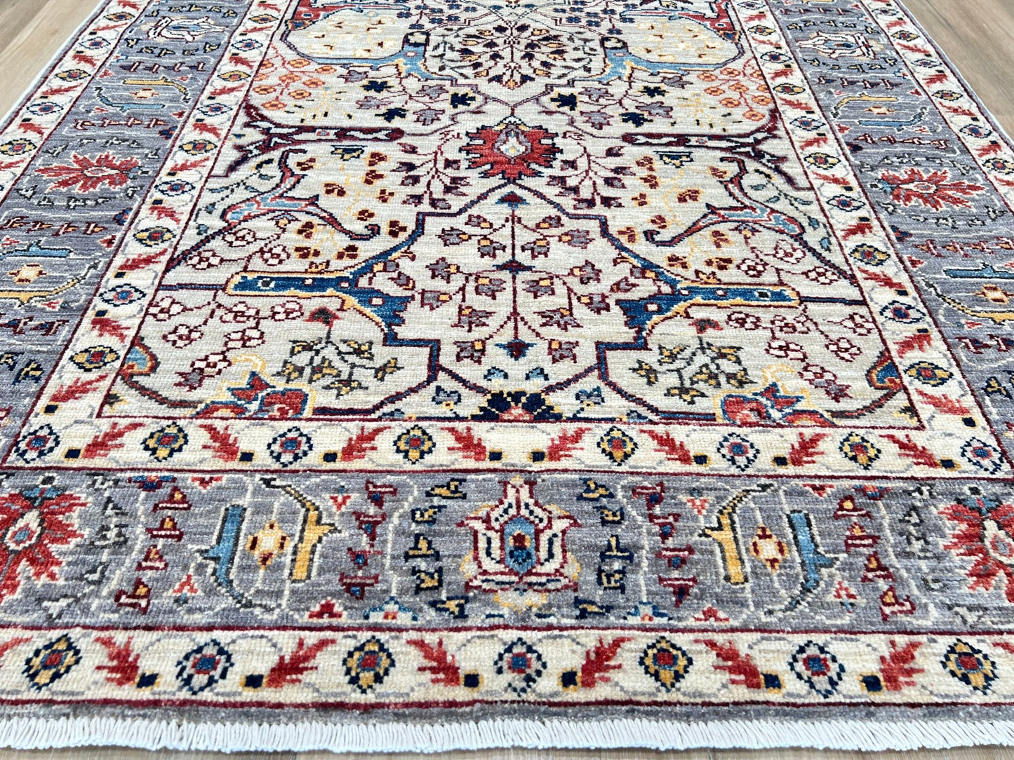 Transitional Bijar 4'0"x5'11" Area Rug