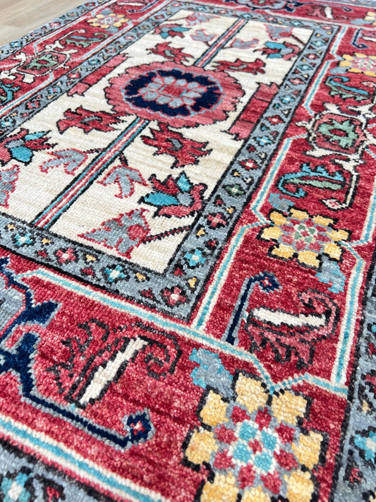 Transitional Heriz 2'2"x3'2" Area Rug