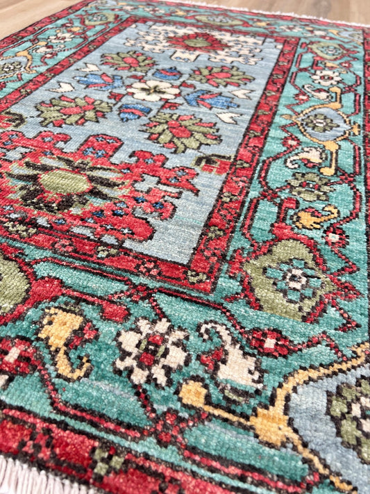 Transitional Mahal 2'2"x3'2" Area Rug