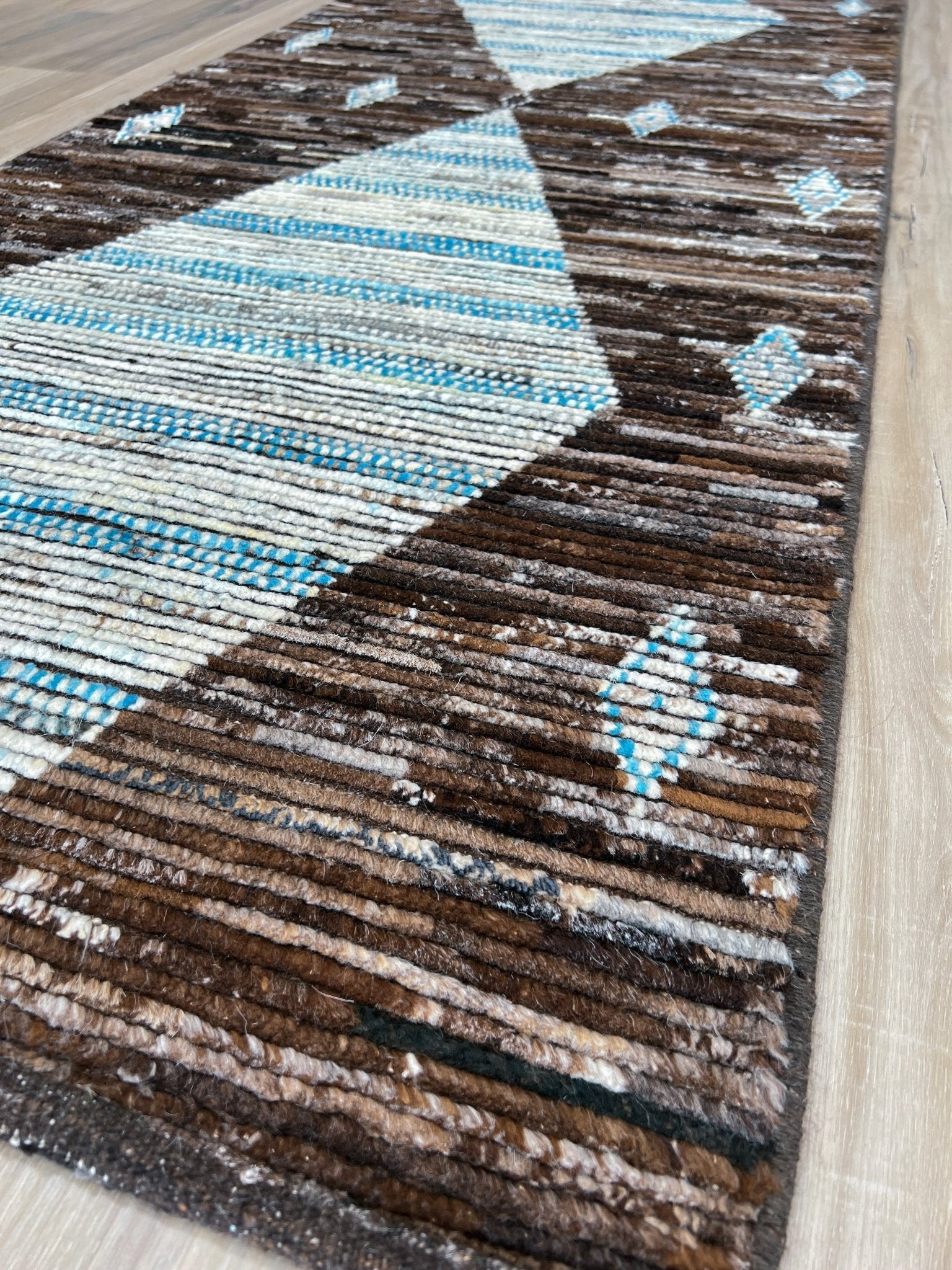 Moroccan Style Runner 2'9"x9'5" Area Rug