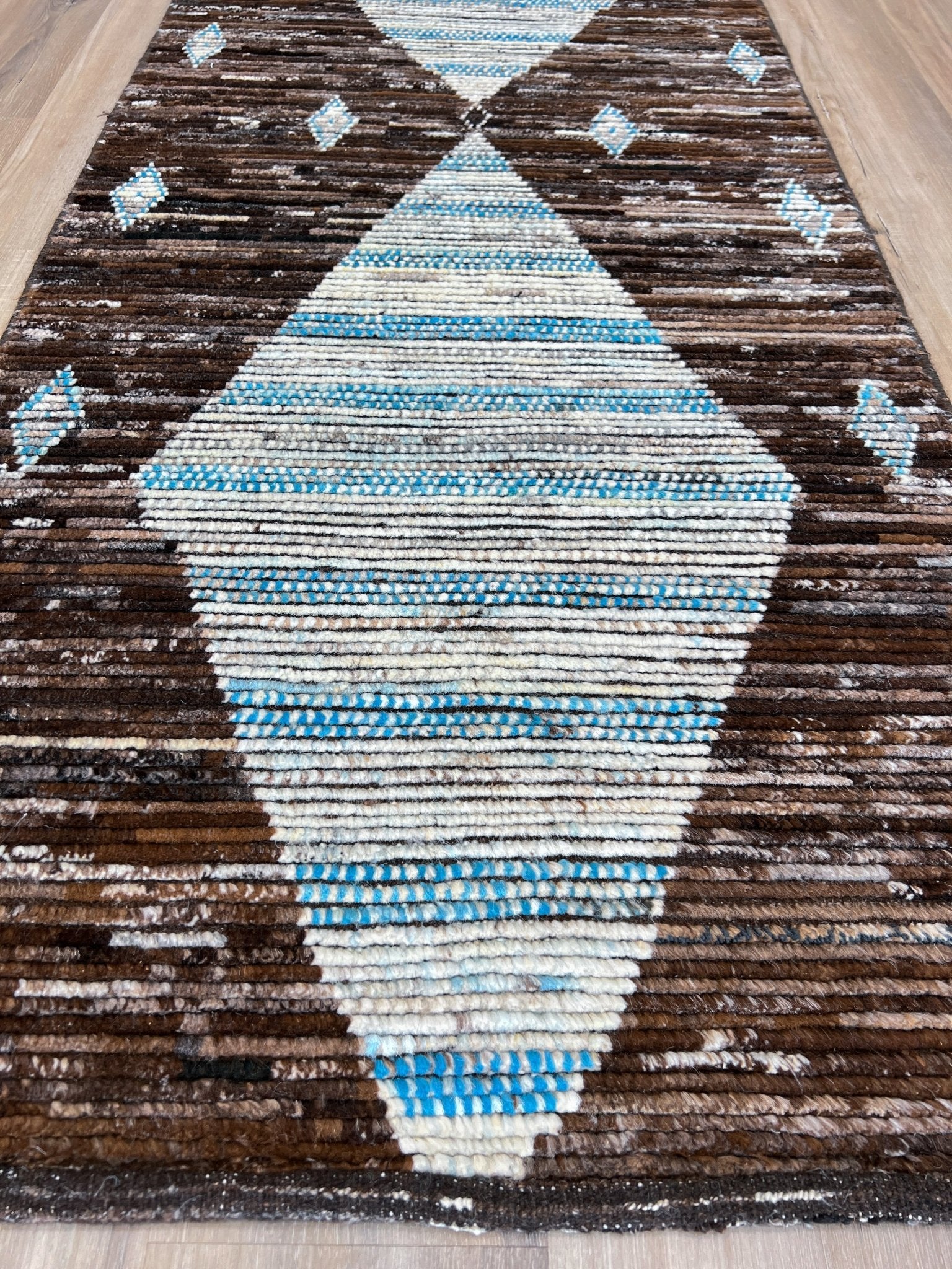Moroccan Style Runner 2'9"x9'5" Area Rug