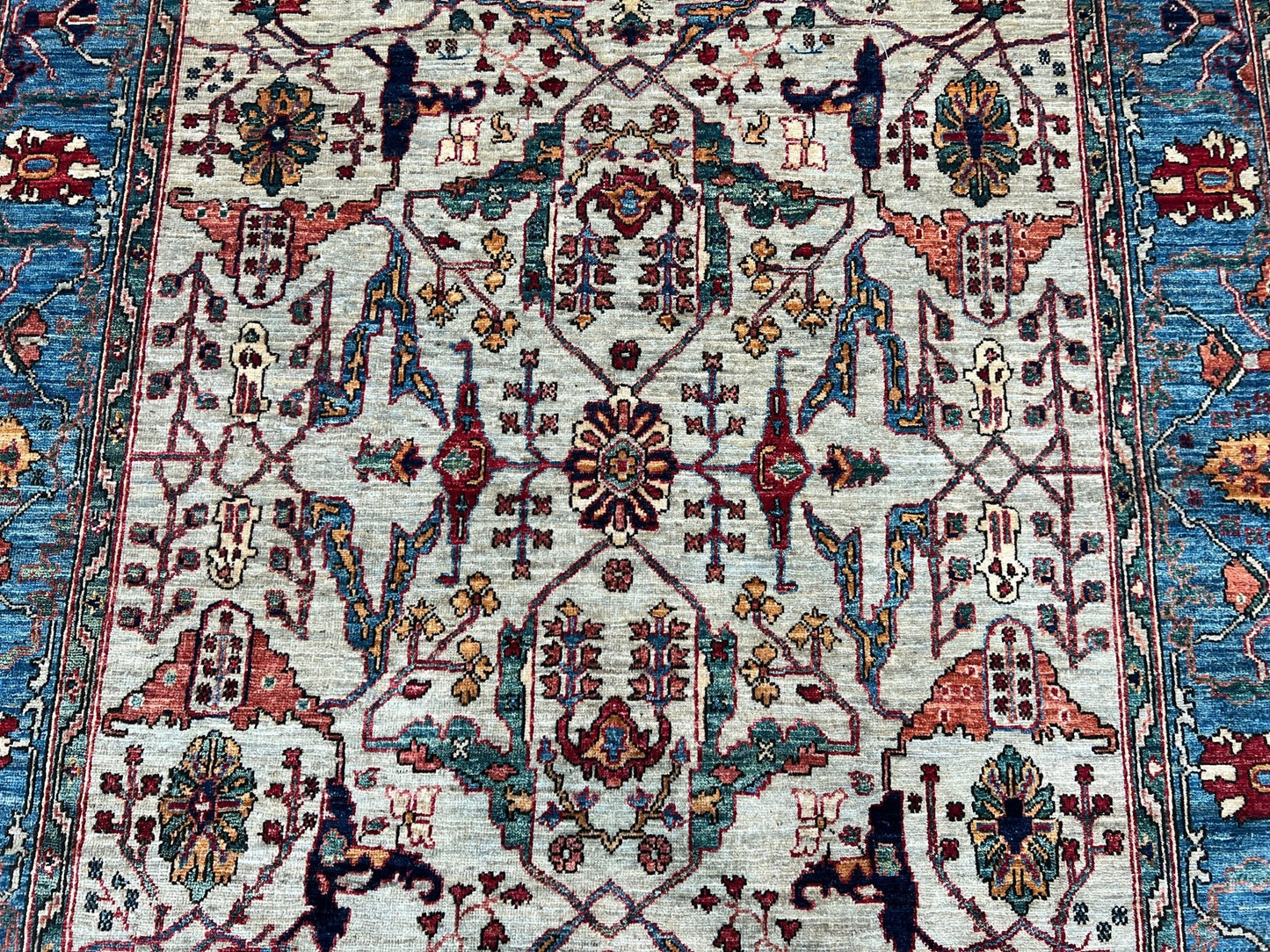 Transitional Bijar 5'9"x9'1" Area Rug