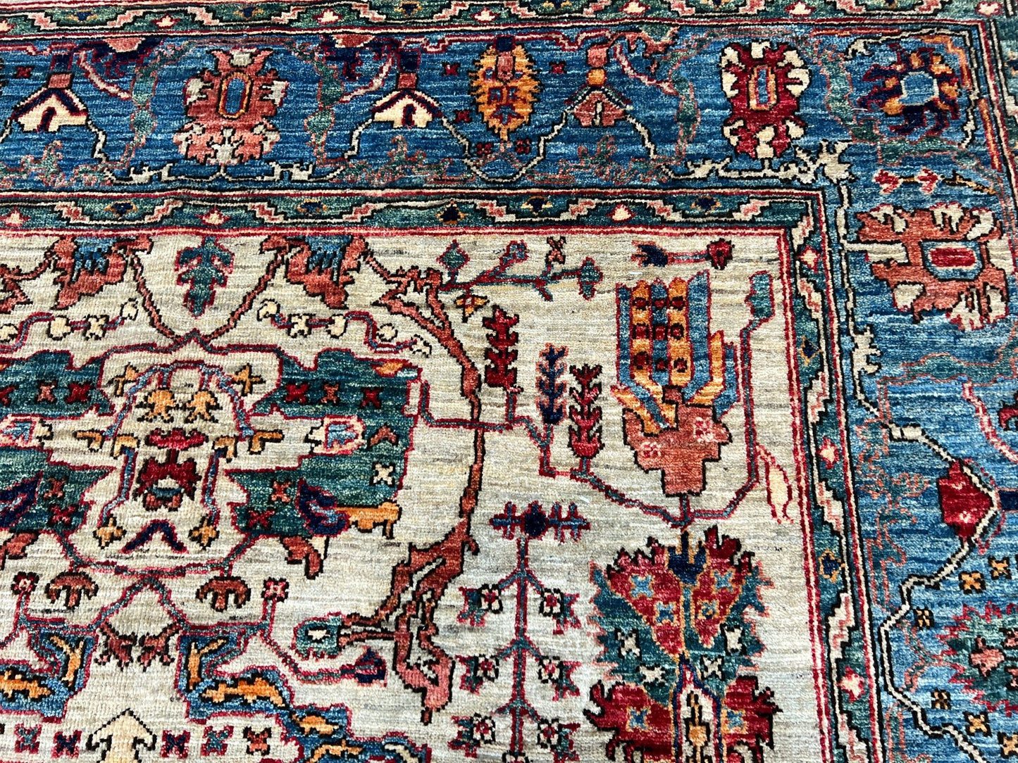 Transitional Bijar 5'9"x9'1" Area Rug