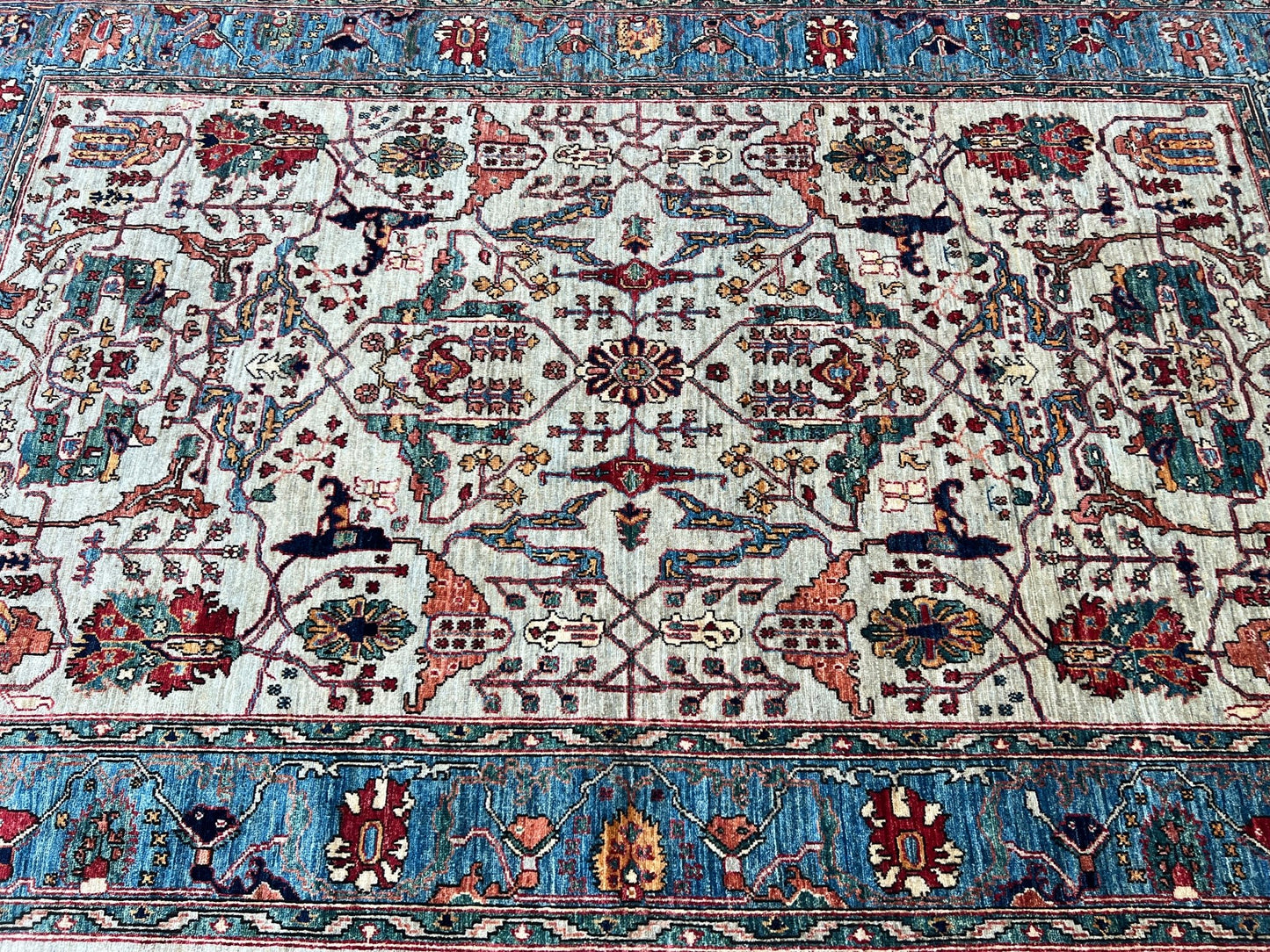 Transitional Bijar 5'9"x9'1" Area Rug