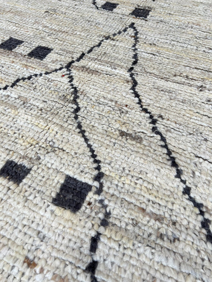 Moroccan Style 4'11"x6'8" Area Rug