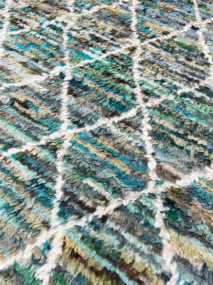 Moroccan Style 5'2"x6'10" Area Rug