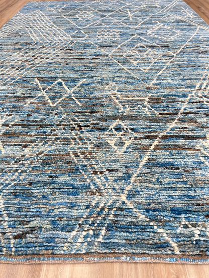 Moroccan Style 5'9"x8'10" Area Rug