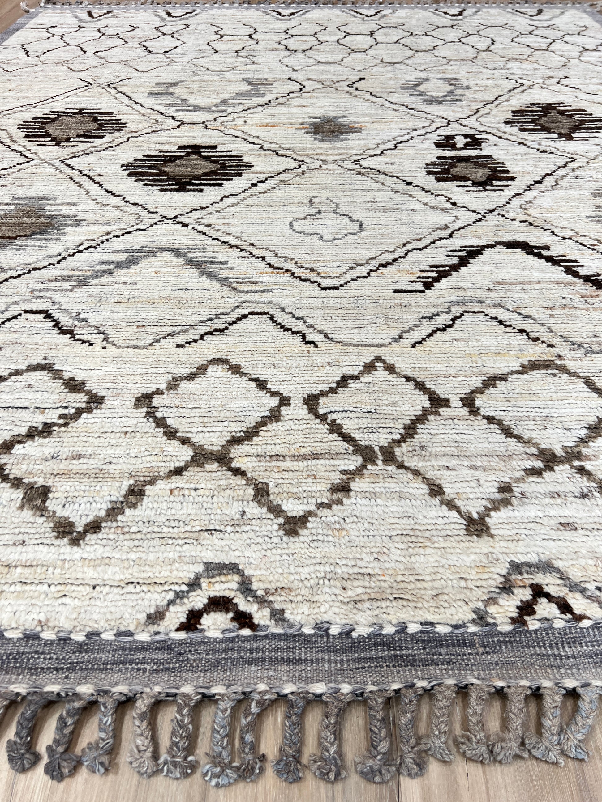 Moroccan Style 8'6"x9'11" Area Rug