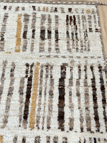 Moroccan Style 4'2"x6'1" Area Rug