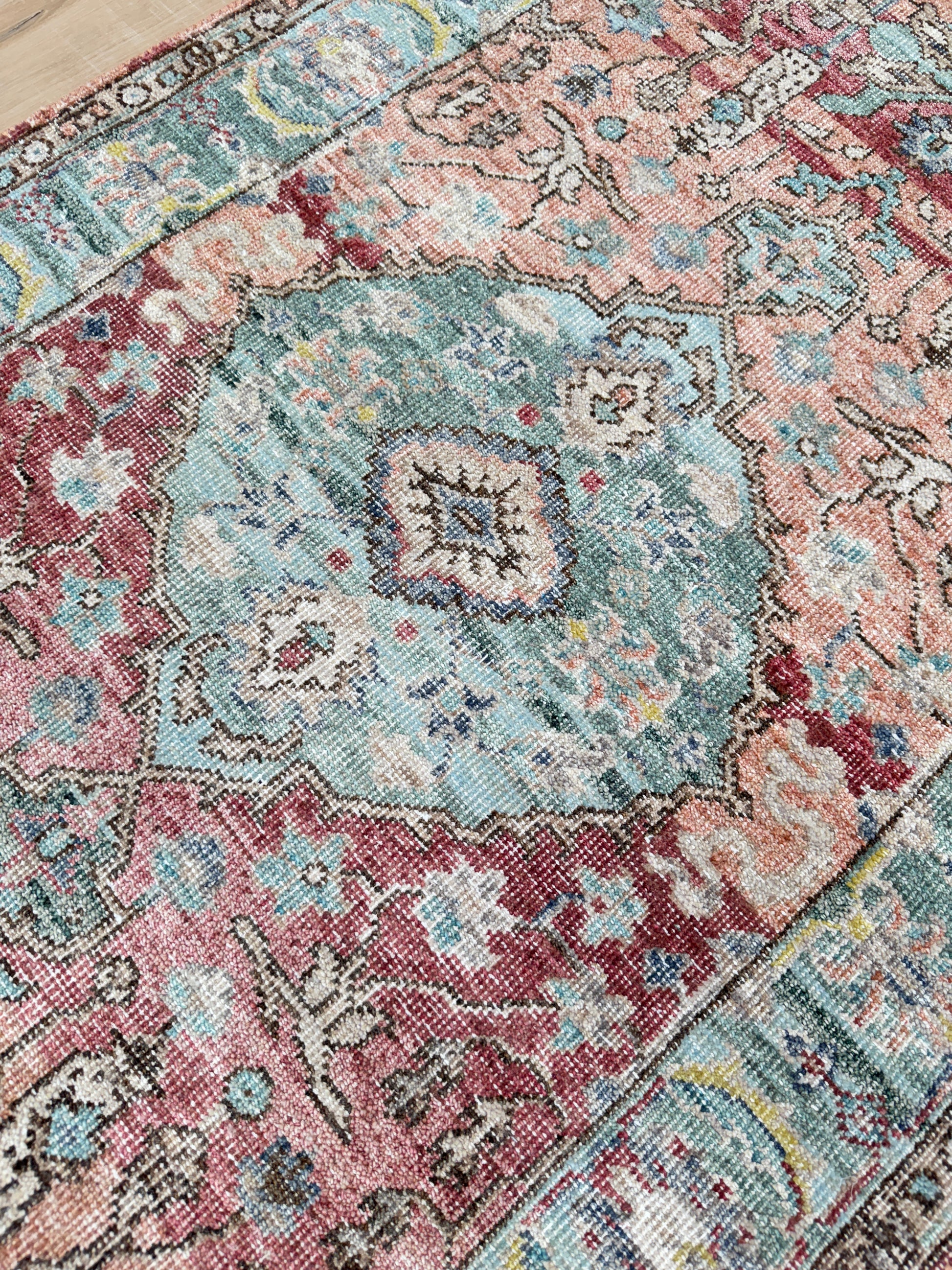Vintage Look Tabriz 2'8"x10'0" Area Rug