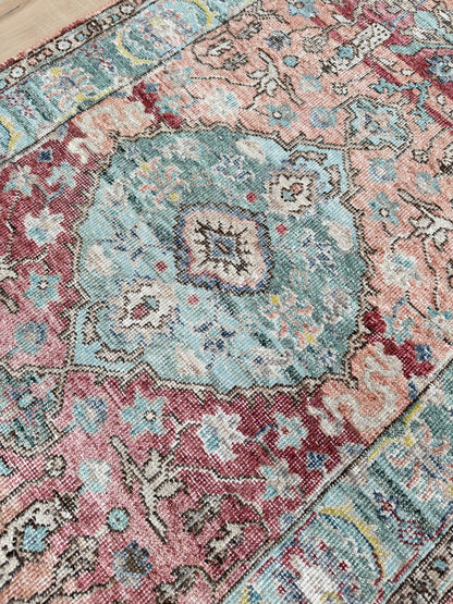 Vintage Look Tabriz 2'8"x10'0" Area Rug
