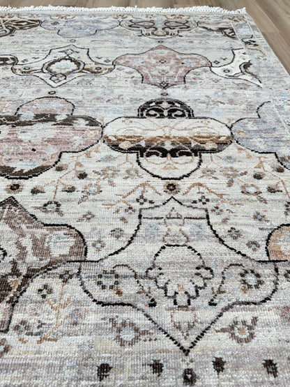 Vintage Look Agra 6'1"x9'2" Area Rug