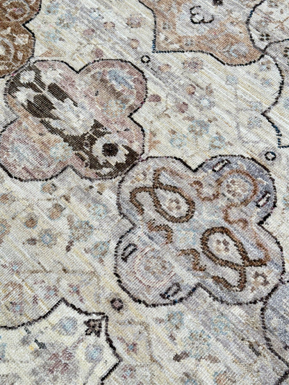 Vintage Look Agra 6'1"x9'2" Area Rug