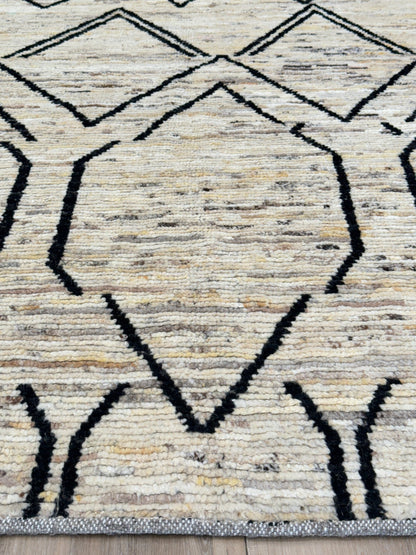 Moroccan Style 5'0"x6'10" Area Rug