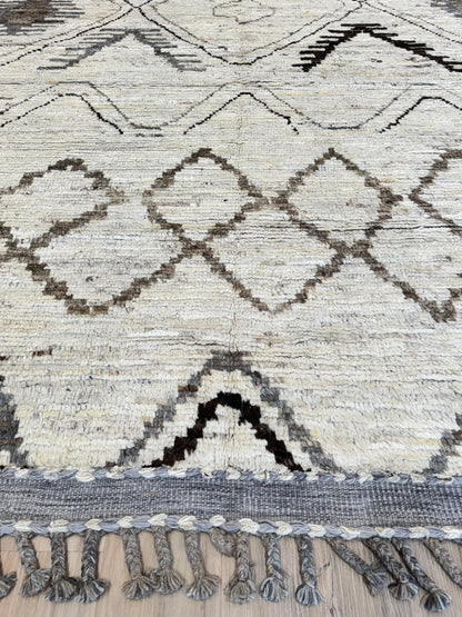 Moroccan Style 9'10"x14'4" Area Rug