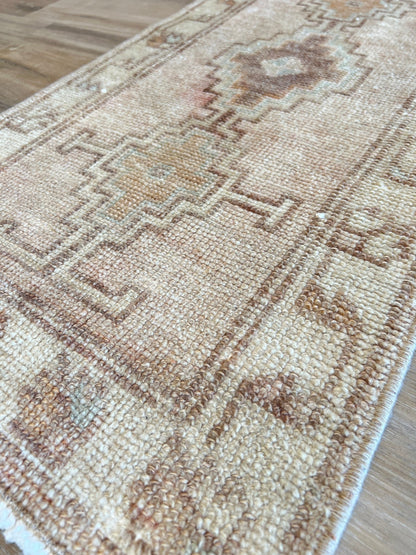 Turkish Vintage 1'7"x3'1" Area Rug