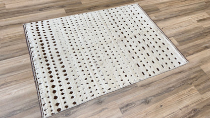 Moroccan Style 4'5"x6'0" Area Rug