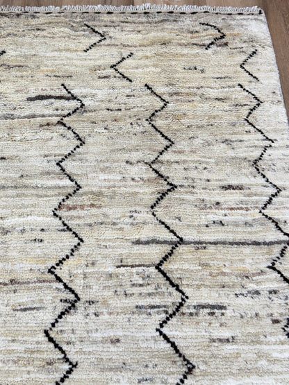 Moroccan Style 4'4"x6'10" Area Rug