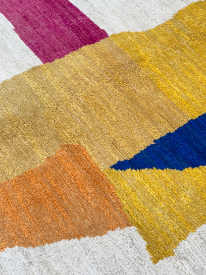 Moroccan Modern 6'6"x9'11" Area Rug