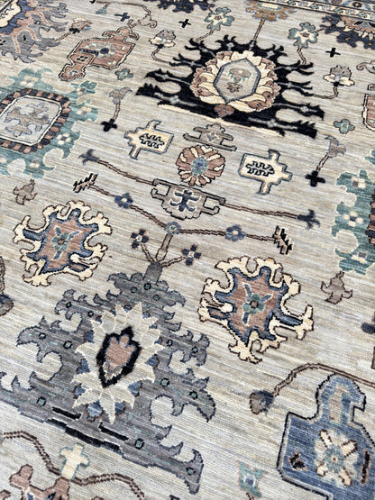 Transitional Heriz 7'11"x9'9" Area Rug