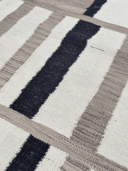 Modern Kilim 8'0"x10'10" Area Rug