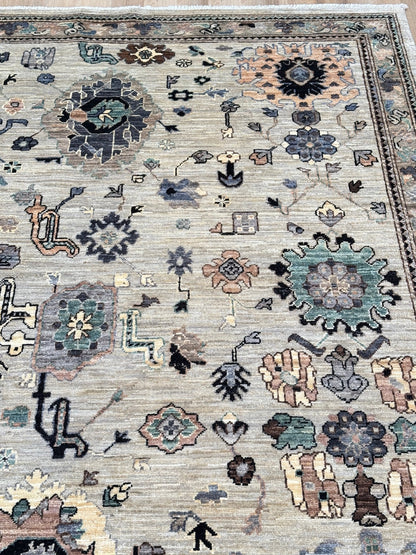 Transitional Heriz 8'11"x11'9" Area Rug