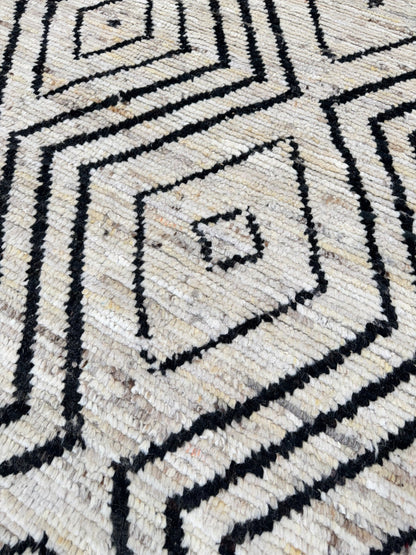 Moroccan Style 10'0"x13'8" Area Rug