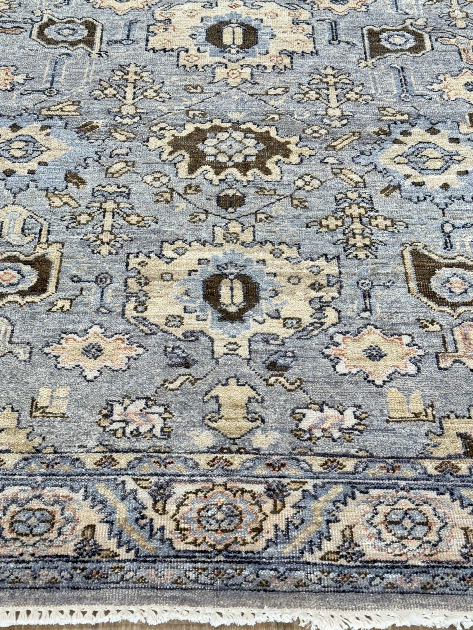 Vintage Look Karajeh 5'1"x7'0" Area Rug
