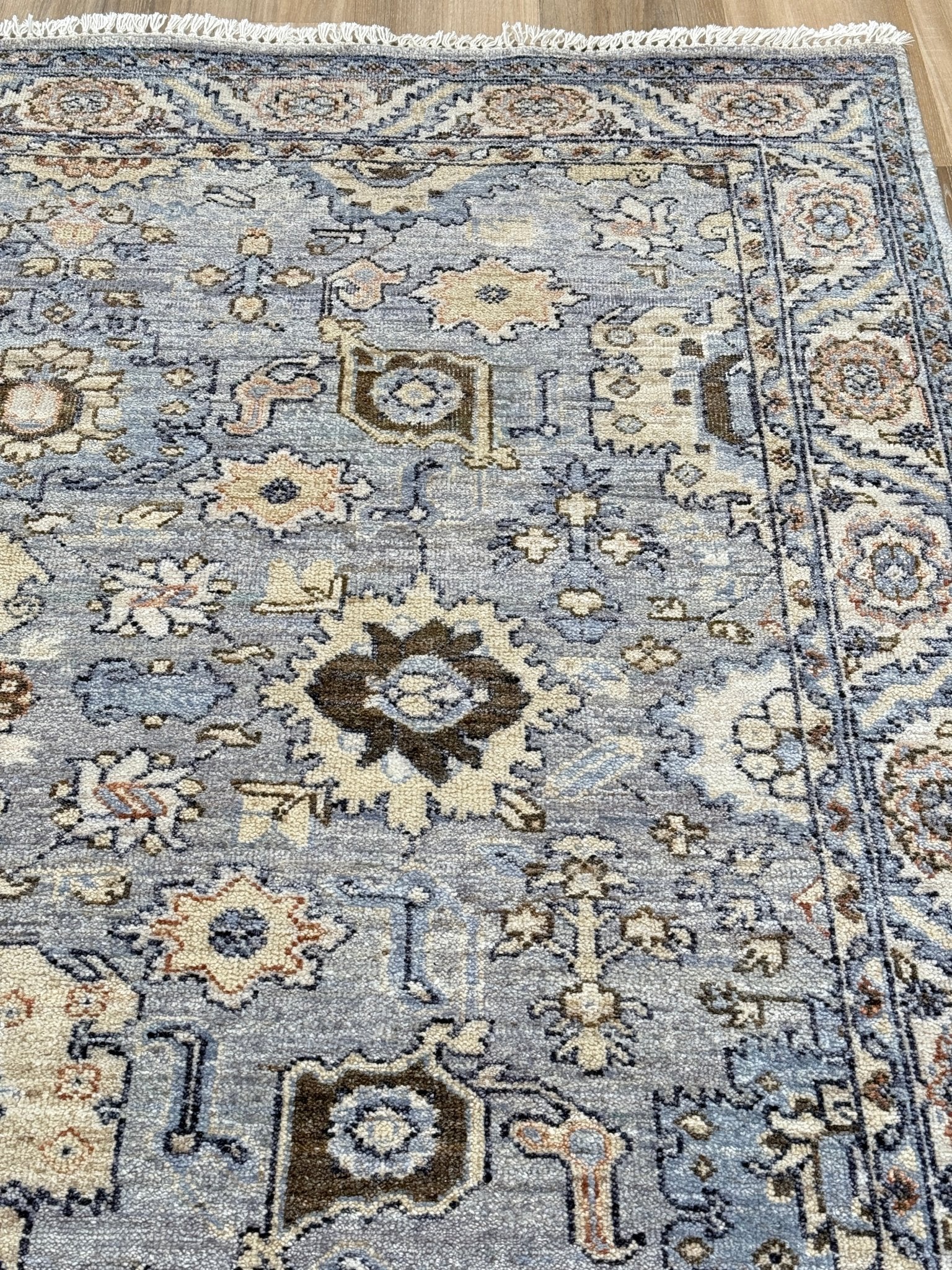 Vintage Look Karajeh 5'1"x7'0" Area Rug