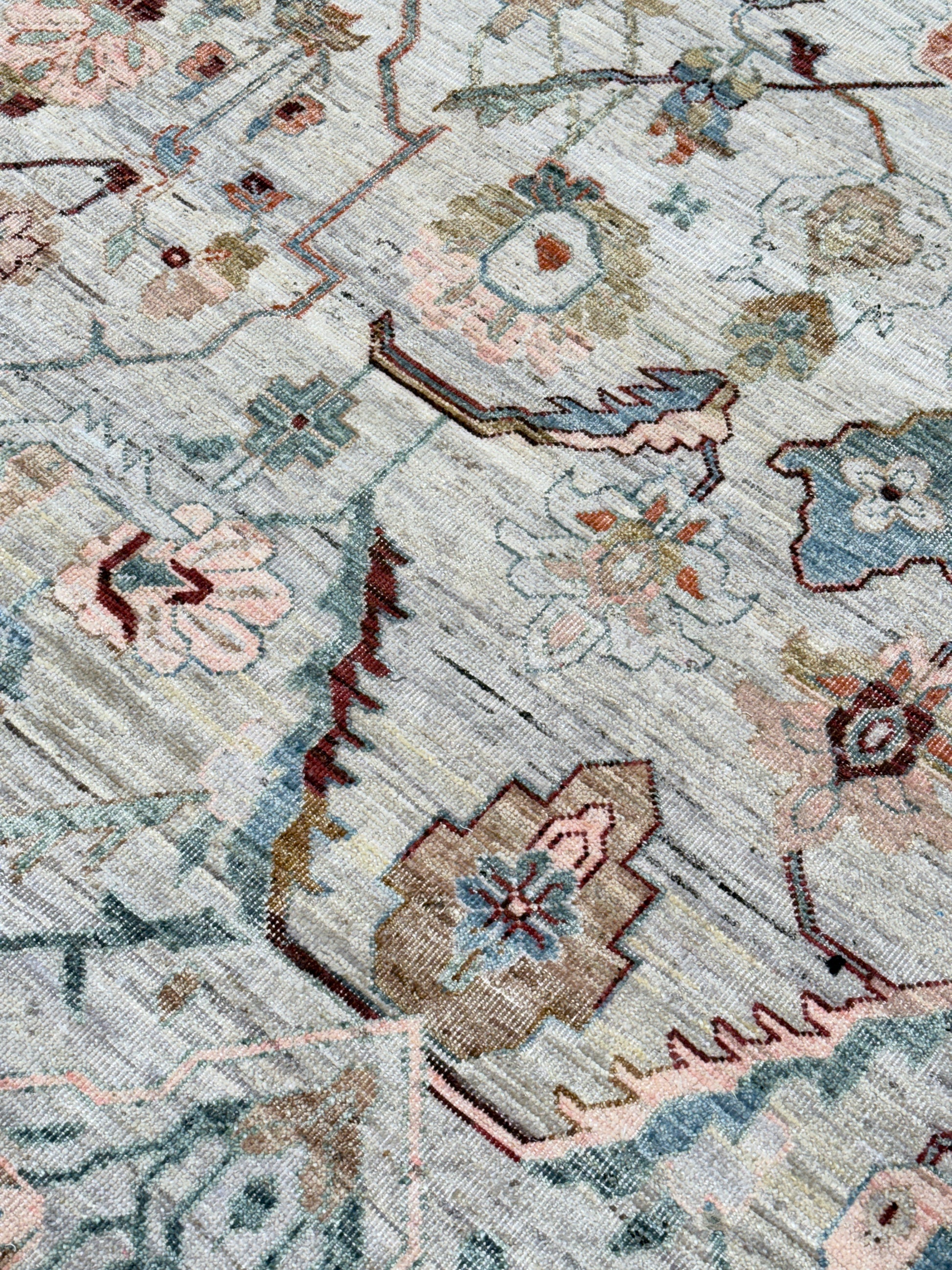 Vintage Look Agra 10'1"x14'2" Area Rug