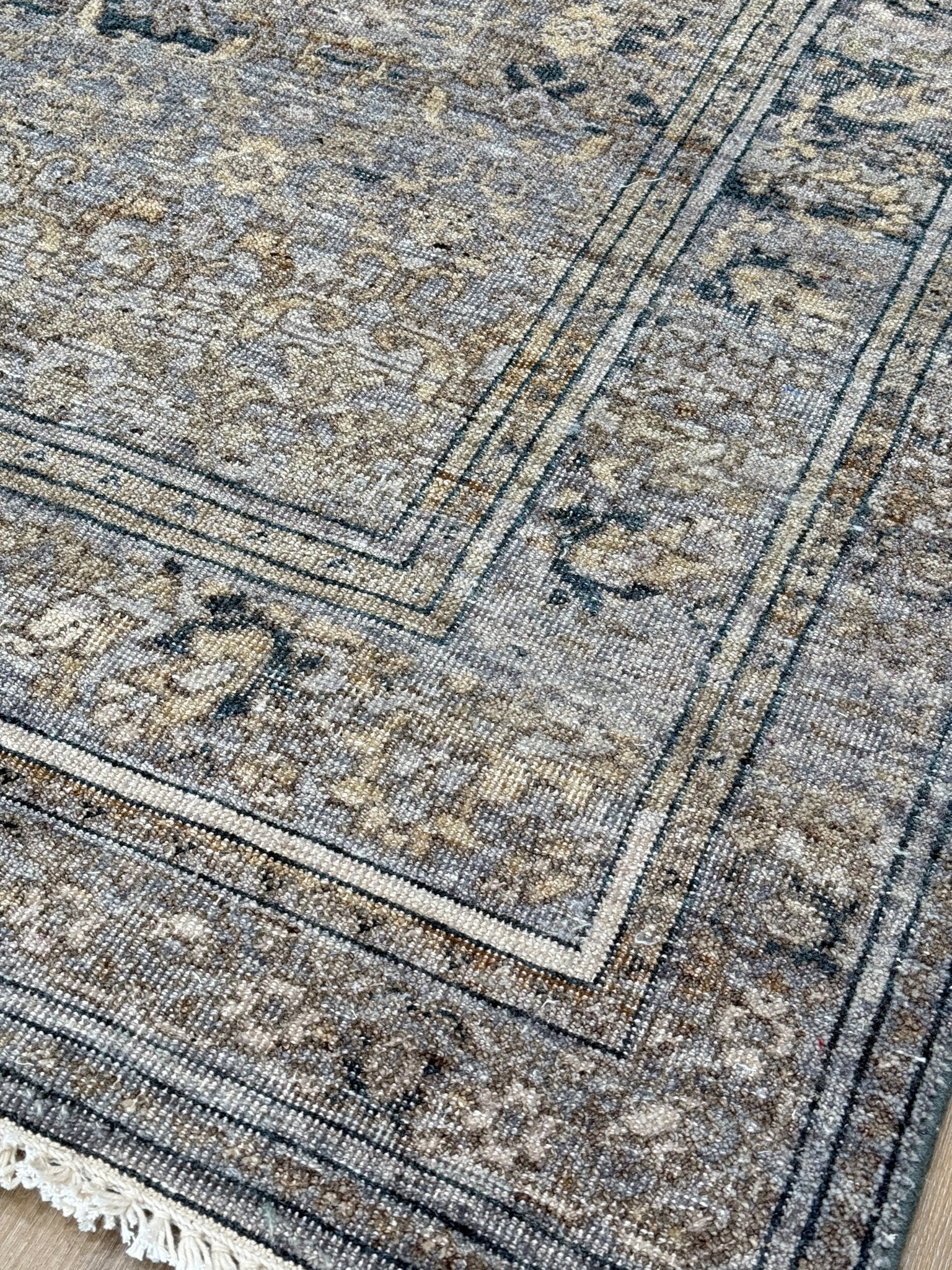 Vintage Look Khotan 6'0"x9'1" Area Rug