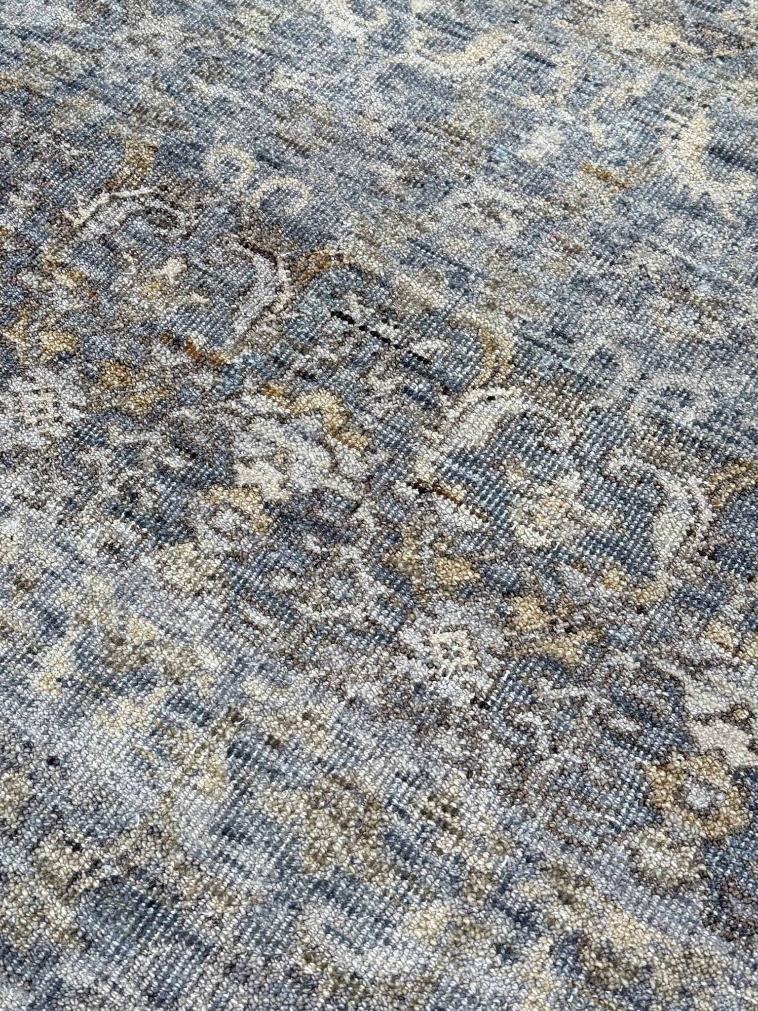 Vintage Look Khotan 6'0"x9'1" Area Rug