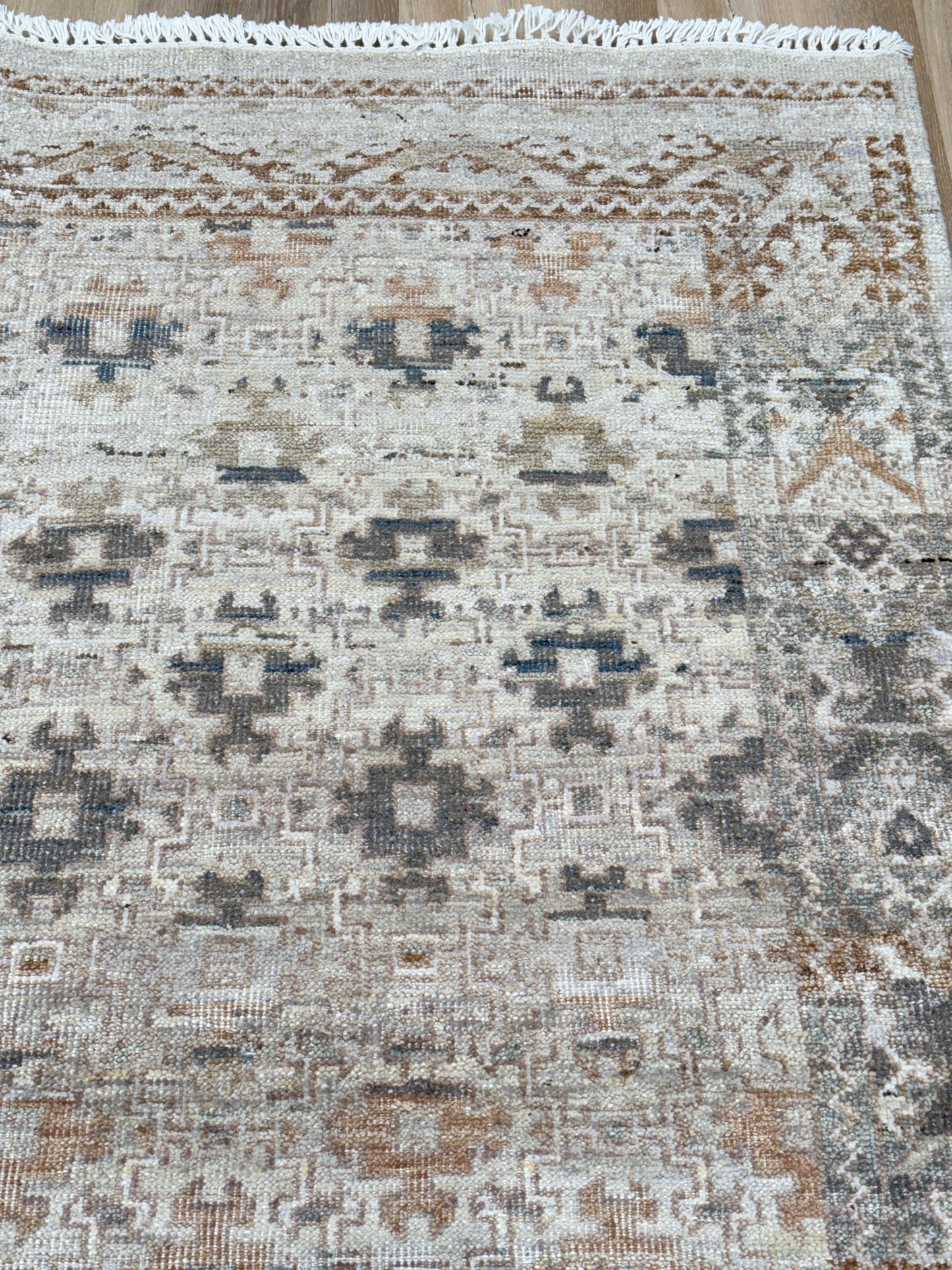 Vintage Look Khotan 4'1"x6'0" Area Rug