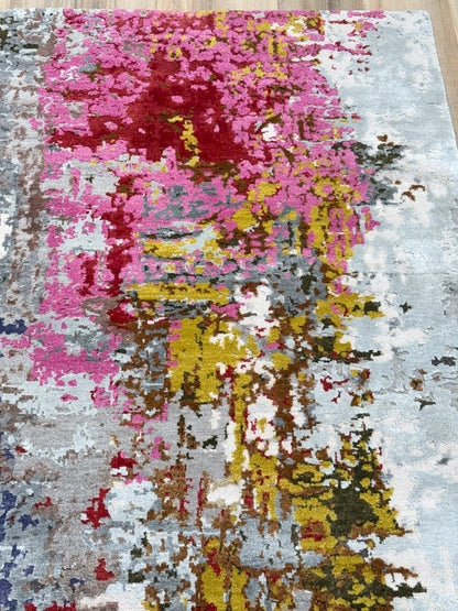 Abstract Modern 4'1"x6'1" Area Rug
