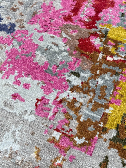 Abstract Modern 4'1"x6'1" Area Rug