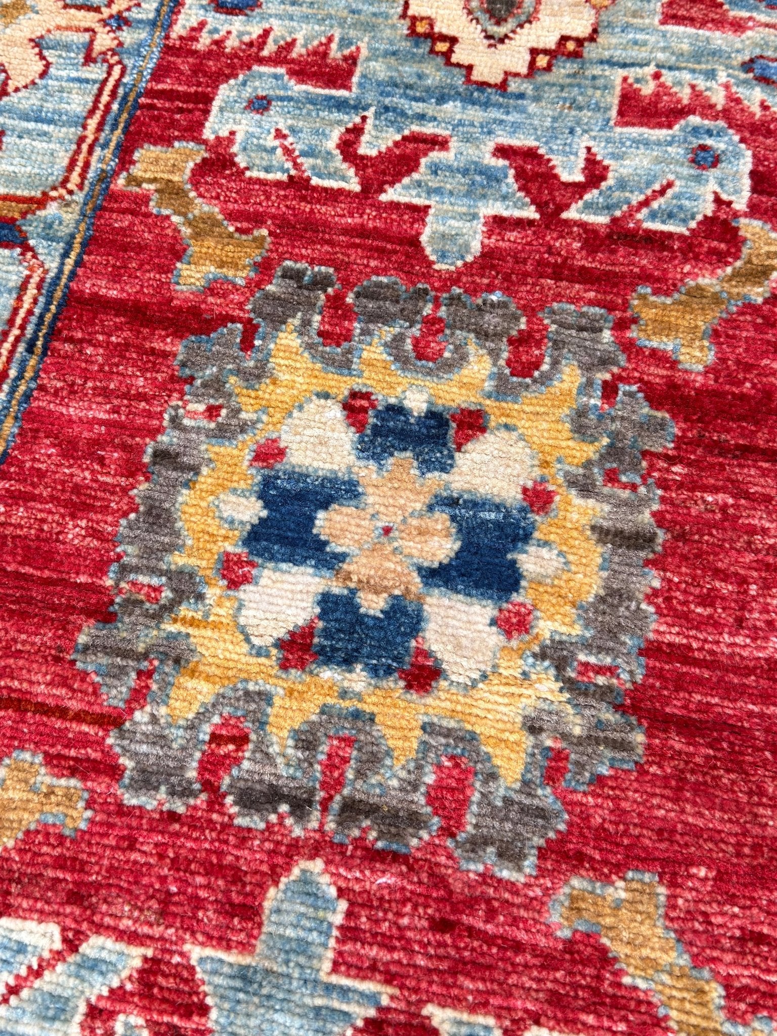 Transitional Heriz 1'11"x4'11" Area Rug