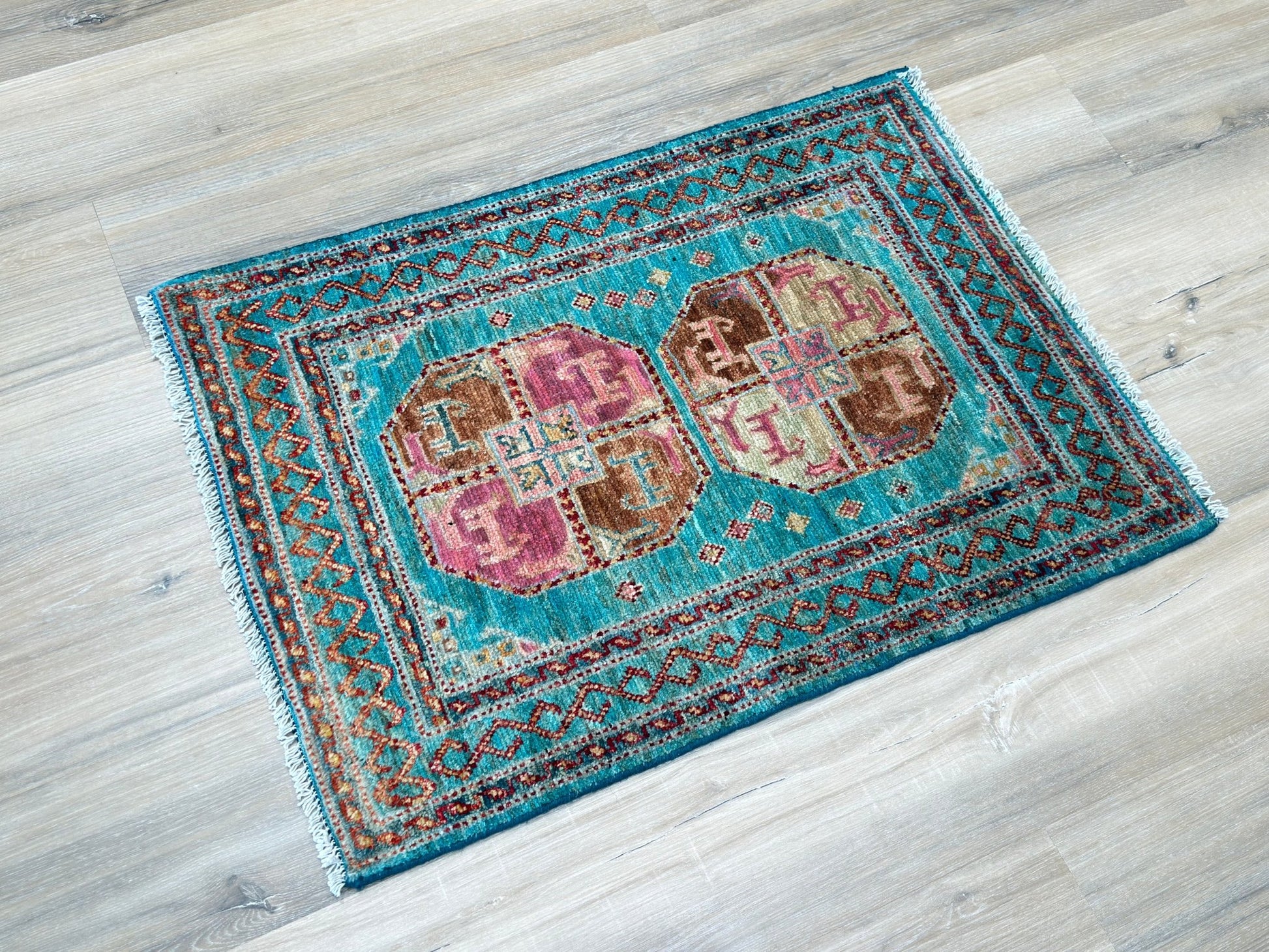 Transitional Boukhara 2'0"x2'9" Area Rug