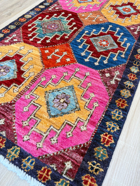 Transitional Shiraz 1'11"x3'3"