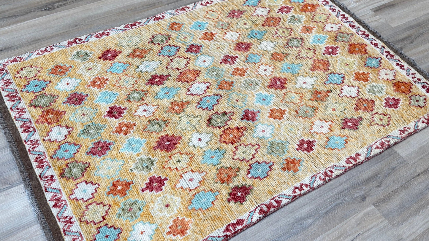 Tribal Style 4'2"x5'11" Area Rug