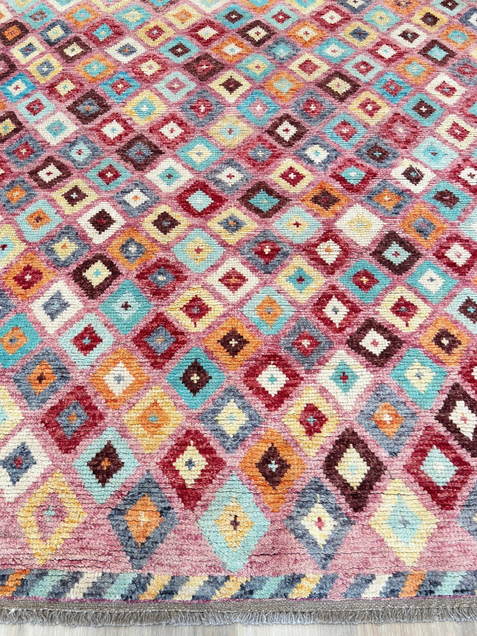 Tribal Style 5'1"x6'6" Area Rug