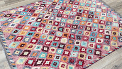 Tribal Style 5'1"x6'6" Area Rug
