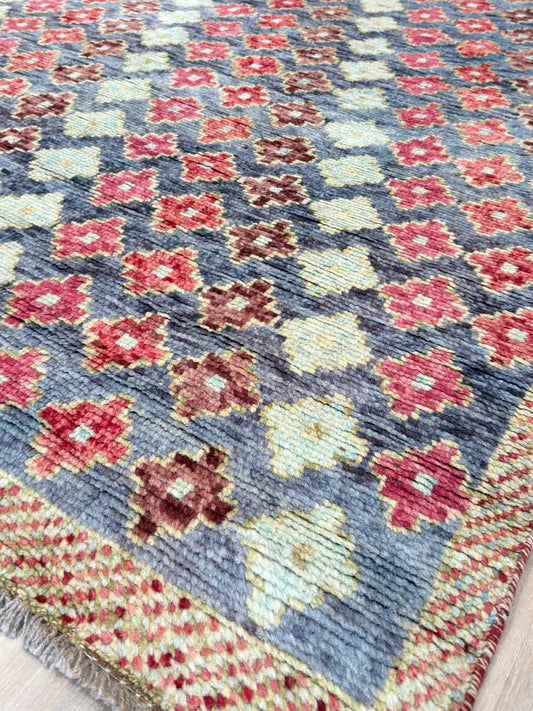 Tribal Style 4'10"x6'5"