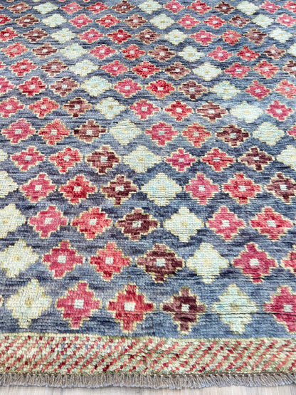 Tribal Style 4'10"x6'5" Area Rug