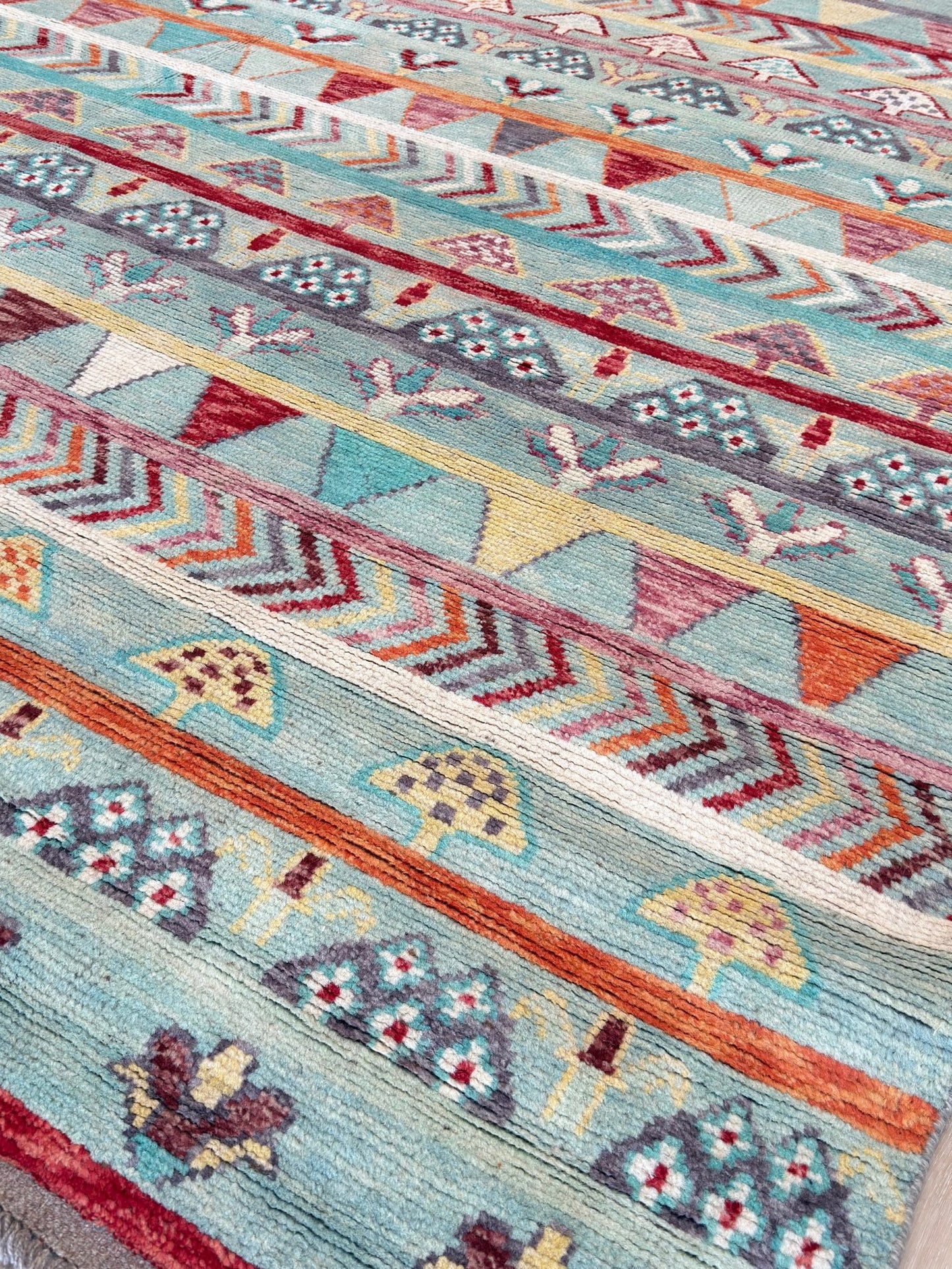 Tribal Style 9'0"x12'0" Area Rug