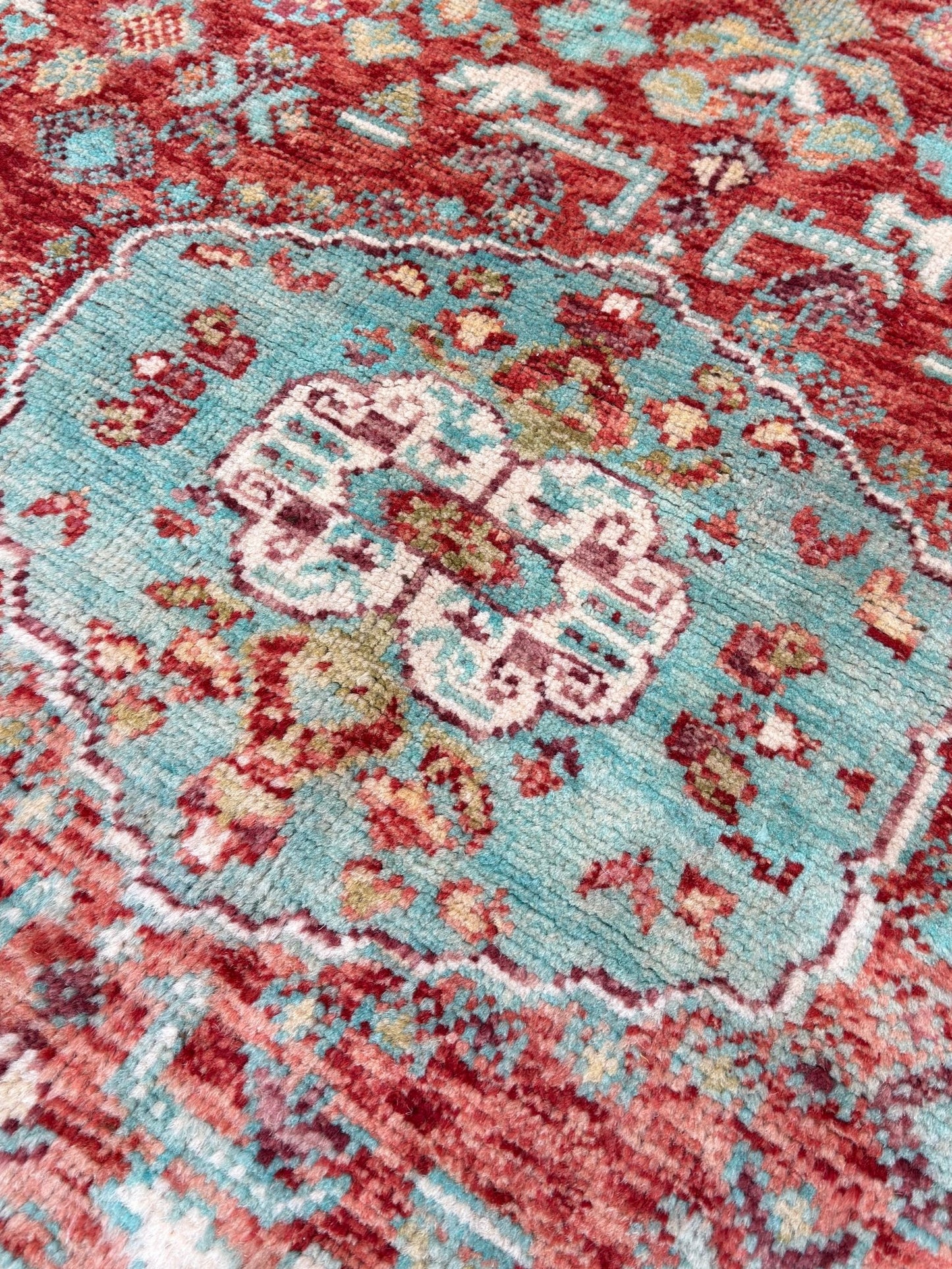 Transitional Shiraz 5'7"x8'1" Area Rug