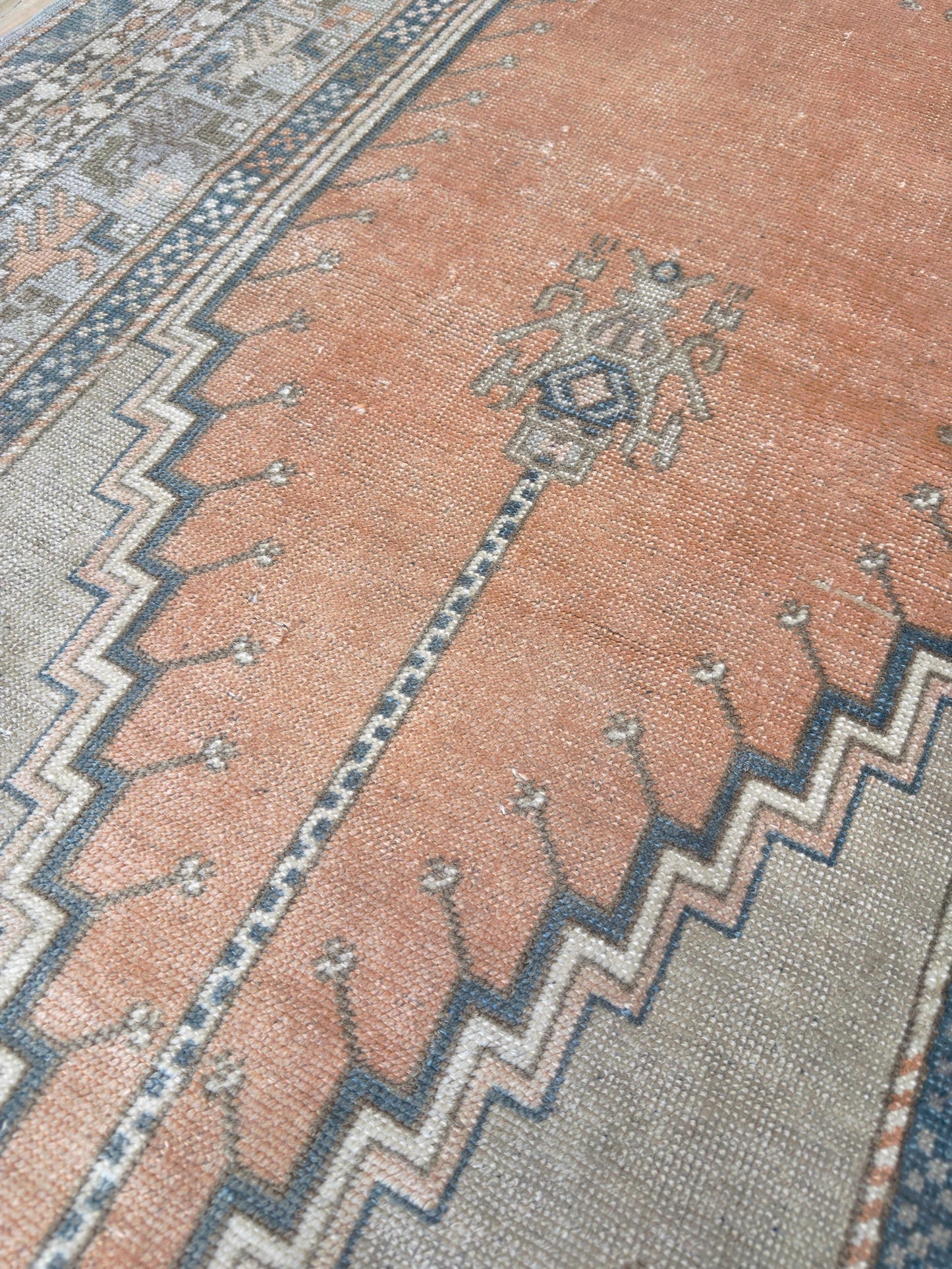 Turkish Vintage 3'9"x7'1"