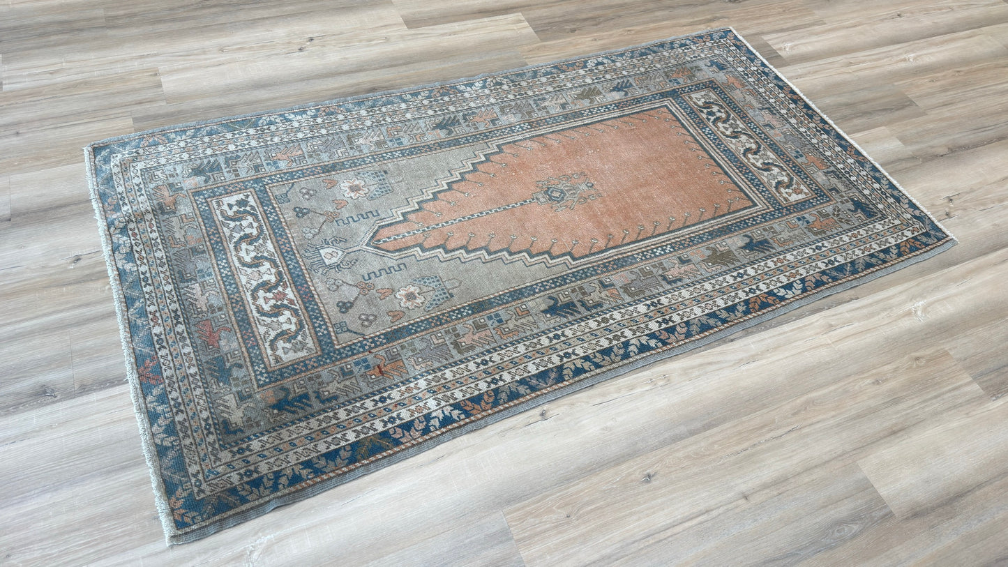 Turkish Vintage 3'9"x7'1"