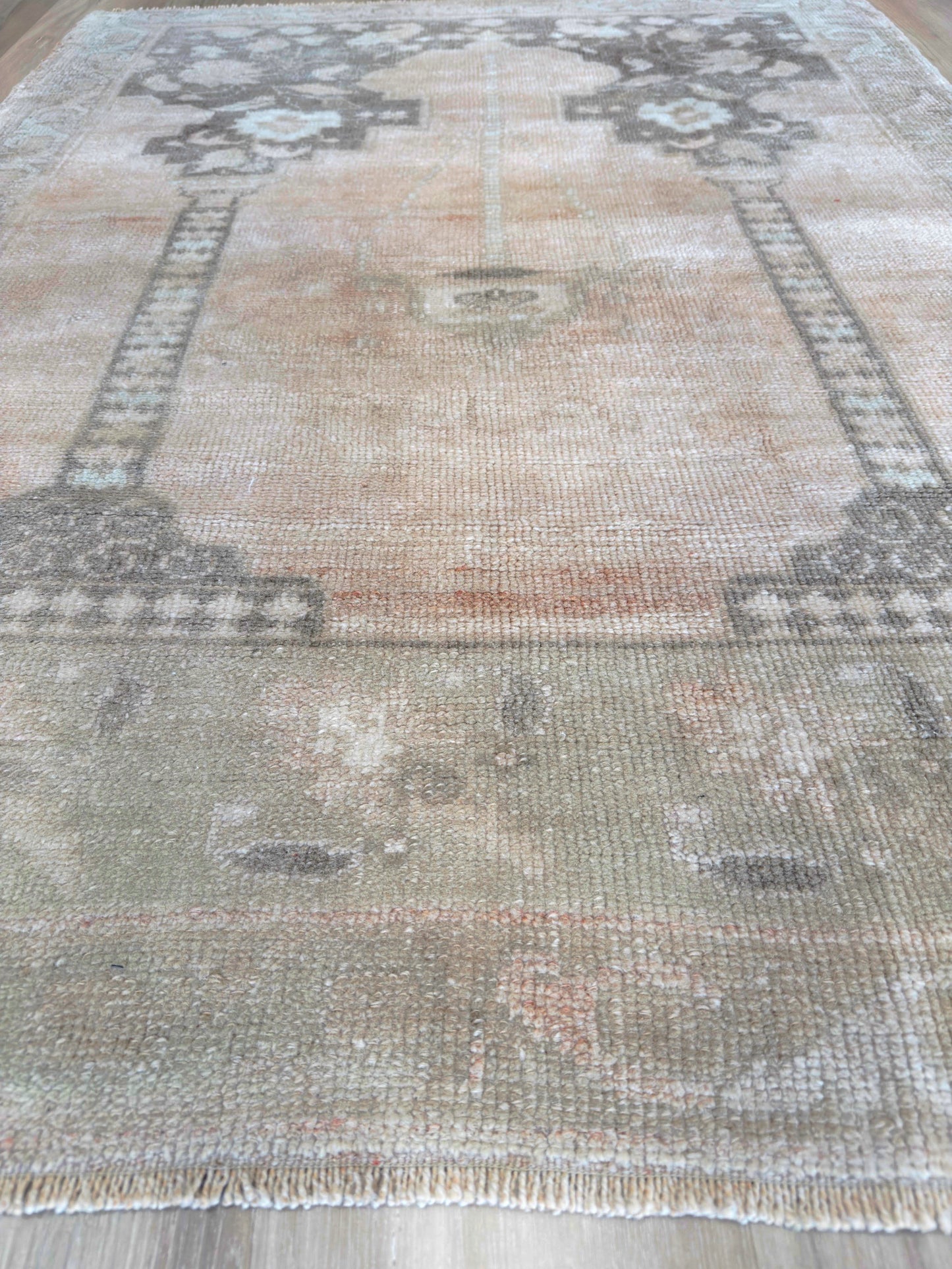 Turkish Vintage 3'10"x5'4"